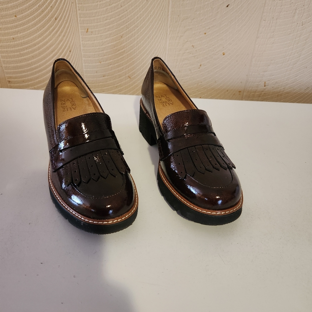 Naturalizer 9 W patent kiltie loafers